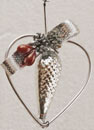 Alter Gablonzer Herz Zapfen Glasperlenschmuck Christbaumbehang